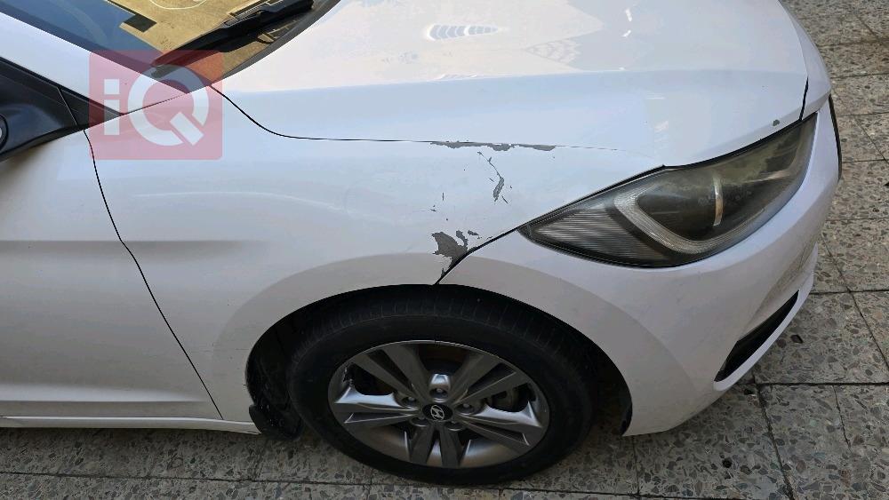 هيونداي النترا